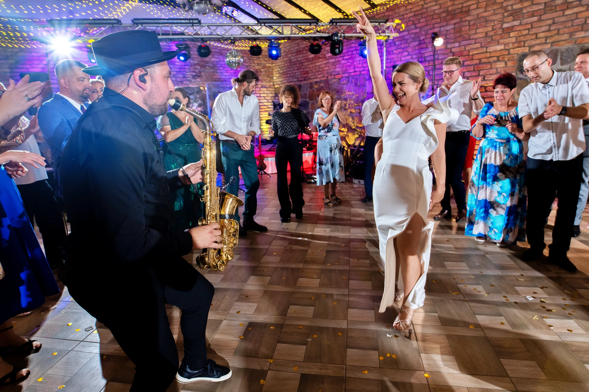 Zdjęcie z galerii Anex Band 10