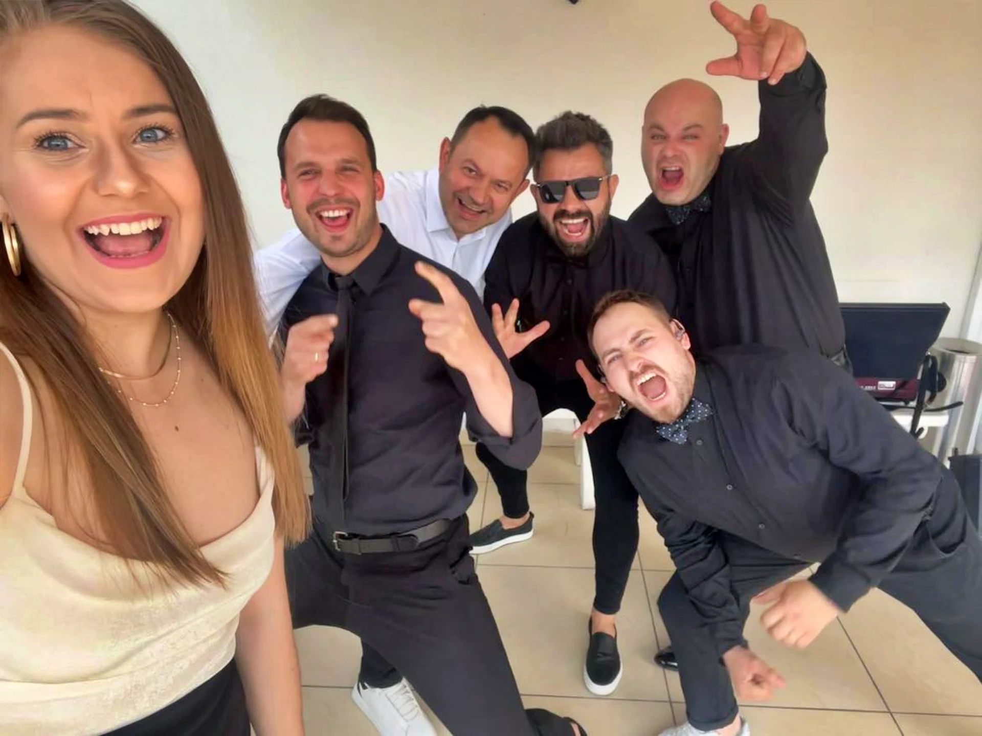 Zdjęcie z galerii Anex Band 45